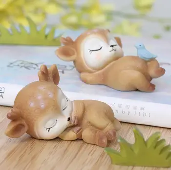 

Sleeping Baby Deer Statue Mini 3D Deer Figurine Resin Crafts Art Decor for Home Garden Car Table Decoration Ornament Kids Gift
