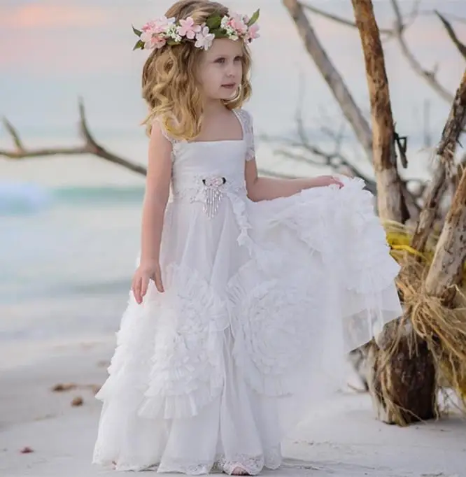 

Graceful Flower Girls Dresses For Weddings Lace Square Neckline Sleeveless First Communion Dress Floor Length A-Line Ball Gowns