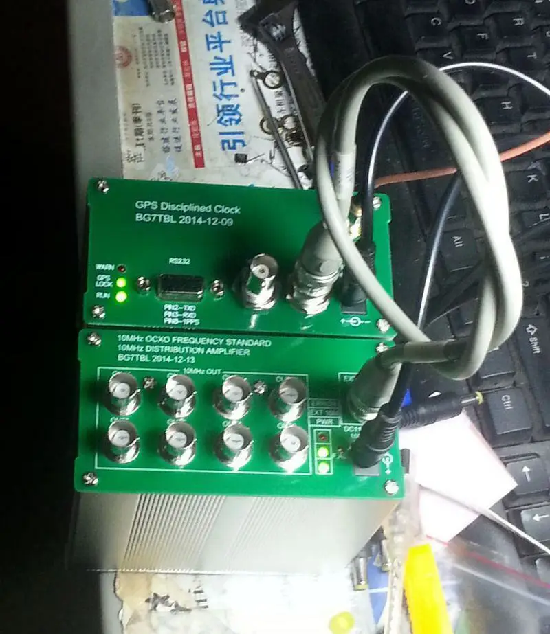 made by Bg7tbl 10MHZ SINE WAVE GPS DISCiPLINED CLOCK GPSDO + Distribution amplifier OCXO with power supply & Antenna