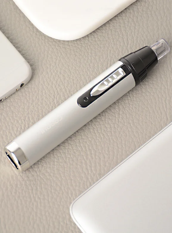 Small and delicate alloy body high speed rotating knife head rechargeable cleaning device electric nose hair trimmer J06