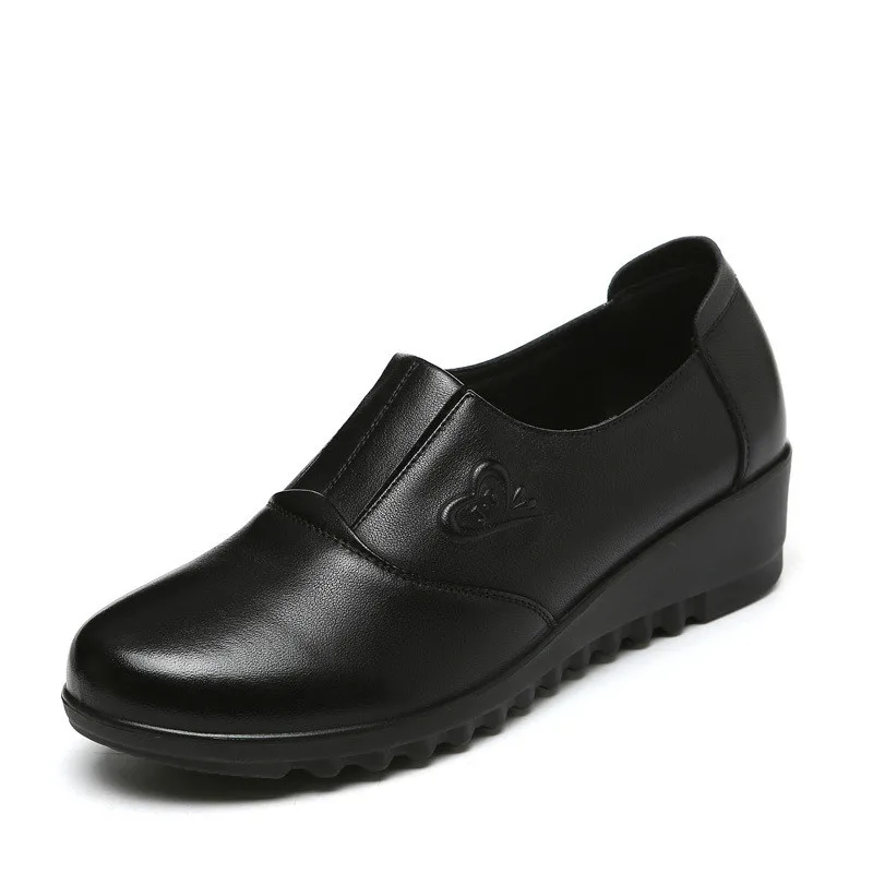 

Spring And Autumn New High Quality Soft Bottom Slip Middle-aged Mother Shoes Breathable Wild Women's Single Shoes