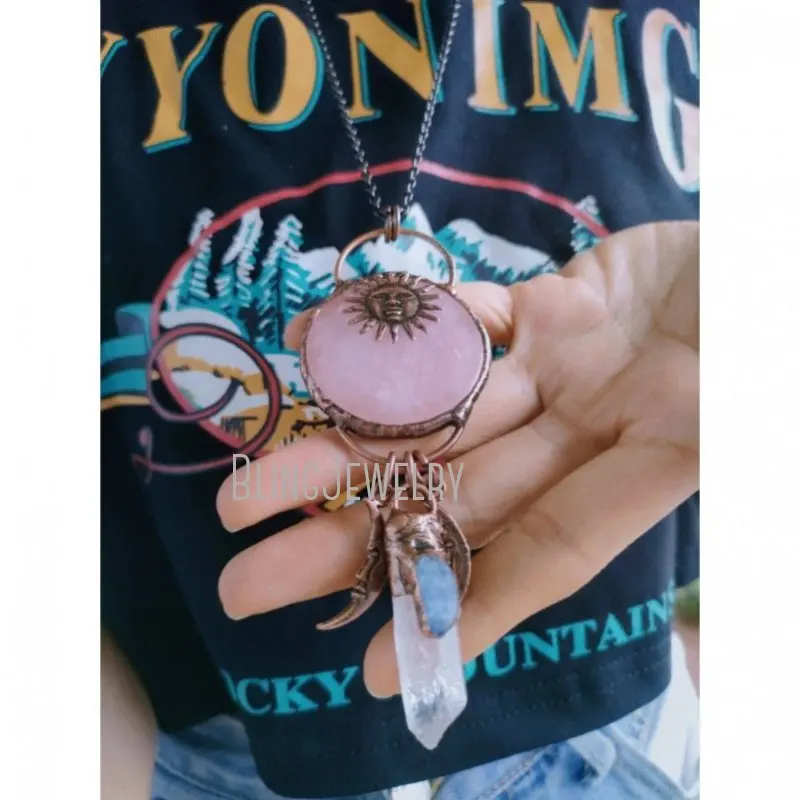 

Натуральный розовый кварц NM40662, апатит, кристалл, точка, полумесяц, камень, медное покрытие, ожерелье, Хэллоуин, ювелирные изделия