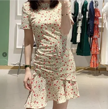 

Women DressSpring / Summer 2020 Pleated Design Round Neck Women's Dress