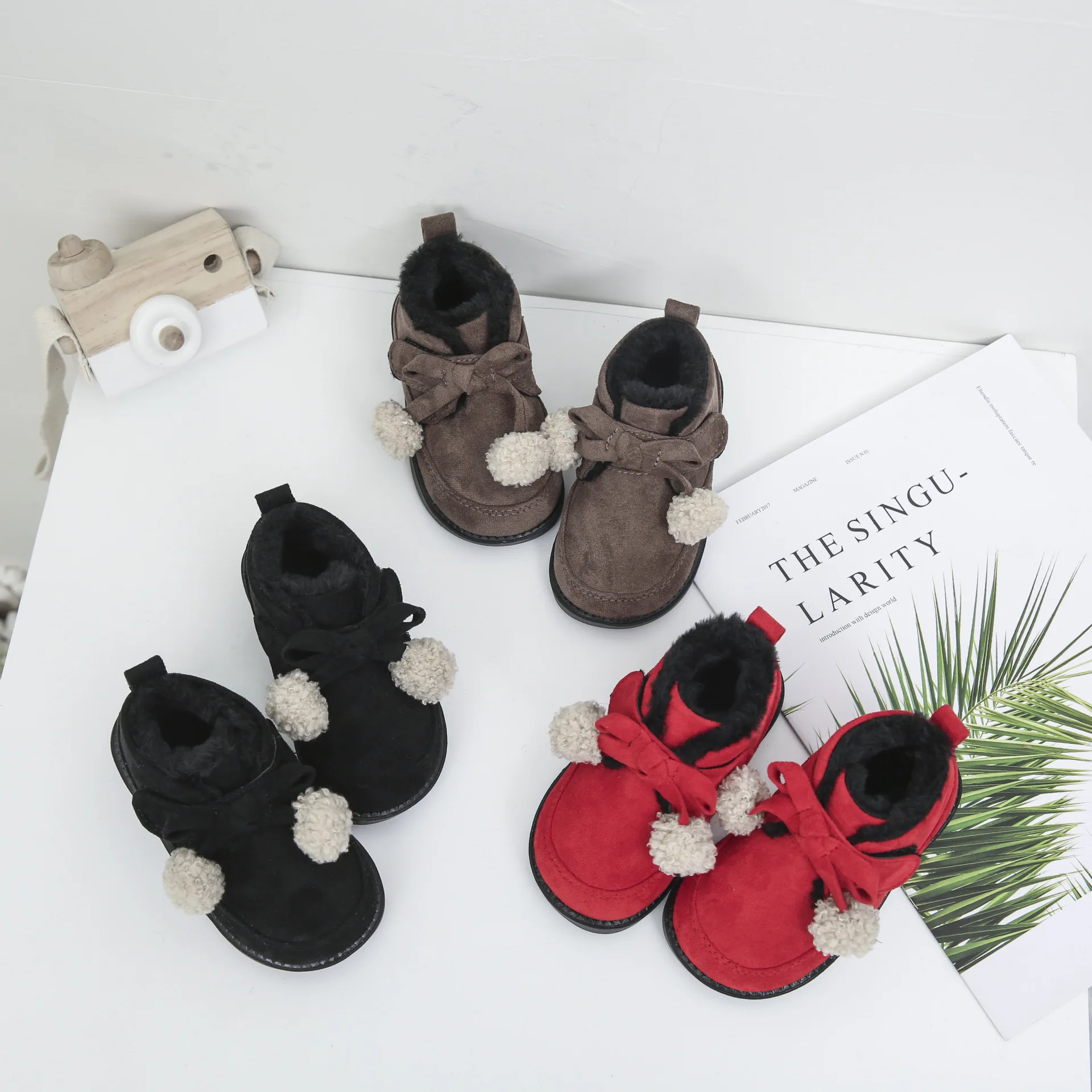 

Online Celebrity Hot Selling Children plus Velvet Snow Boots 2019 Winter Cow Suede han ban xie Velcro Baby Boots