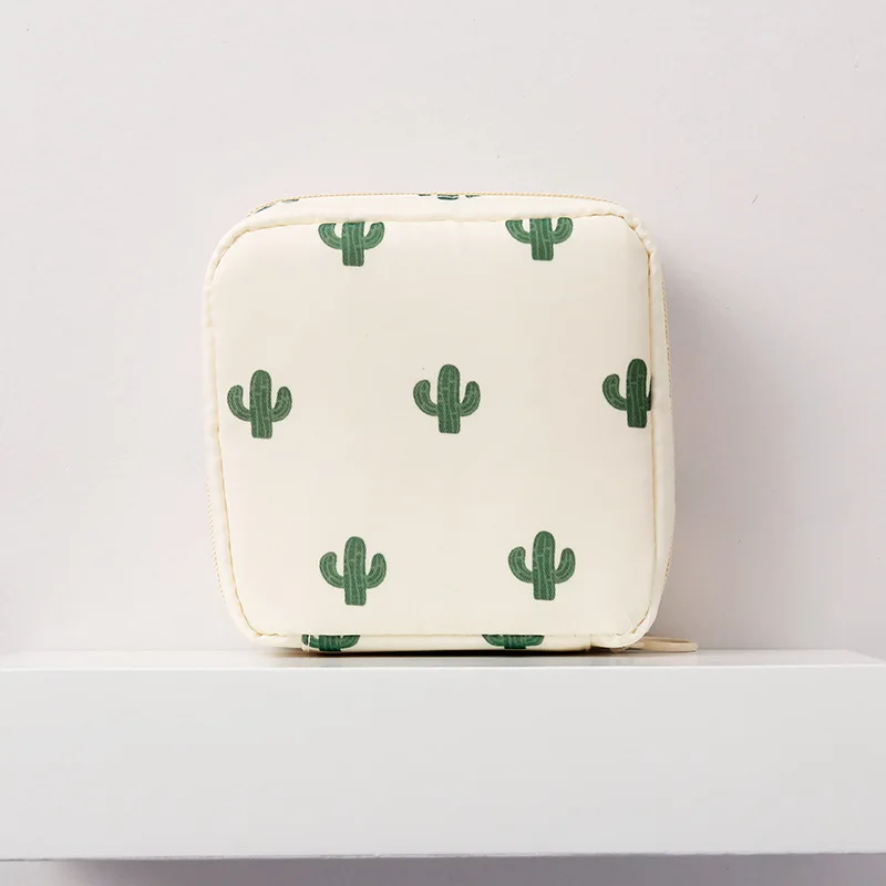 

Student Portable Cosmetic Bag Put on Sanitary Napkin Lipstick Storage Bag Mini Toiletries A Bag