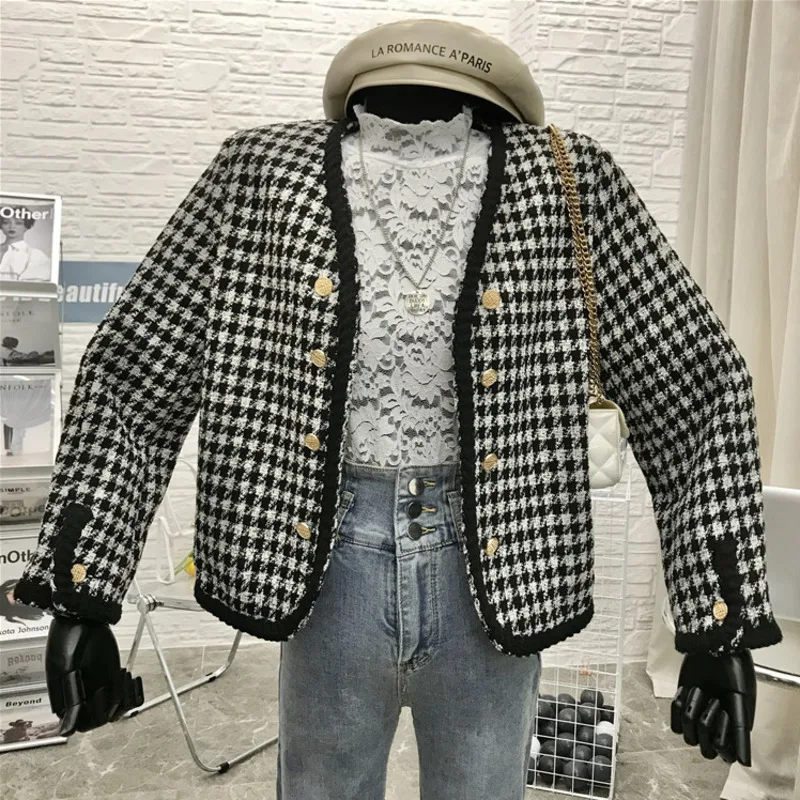 

2020 New Autumn Winter Vintage Plaid Tweed Jacket Coat With Buttons V Neck Crop Top Long Sleeve Woolen Coat Women Korean Outwear