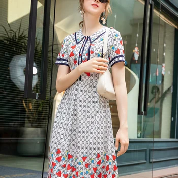 

Runway Bohemian Retro Print Flowers Pocket Strawberry Slim Temperament Dress Women'S Clothing New High-Quality Spring And Summer