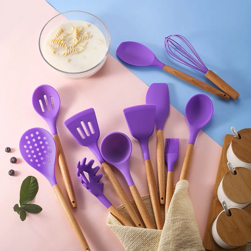 New Products Wooden Handle Silica Gel Kitchen Ware 12 Pieces European Style Non-stick Pot Shovel Kitchen Tools Bakery Suit 11 Pi