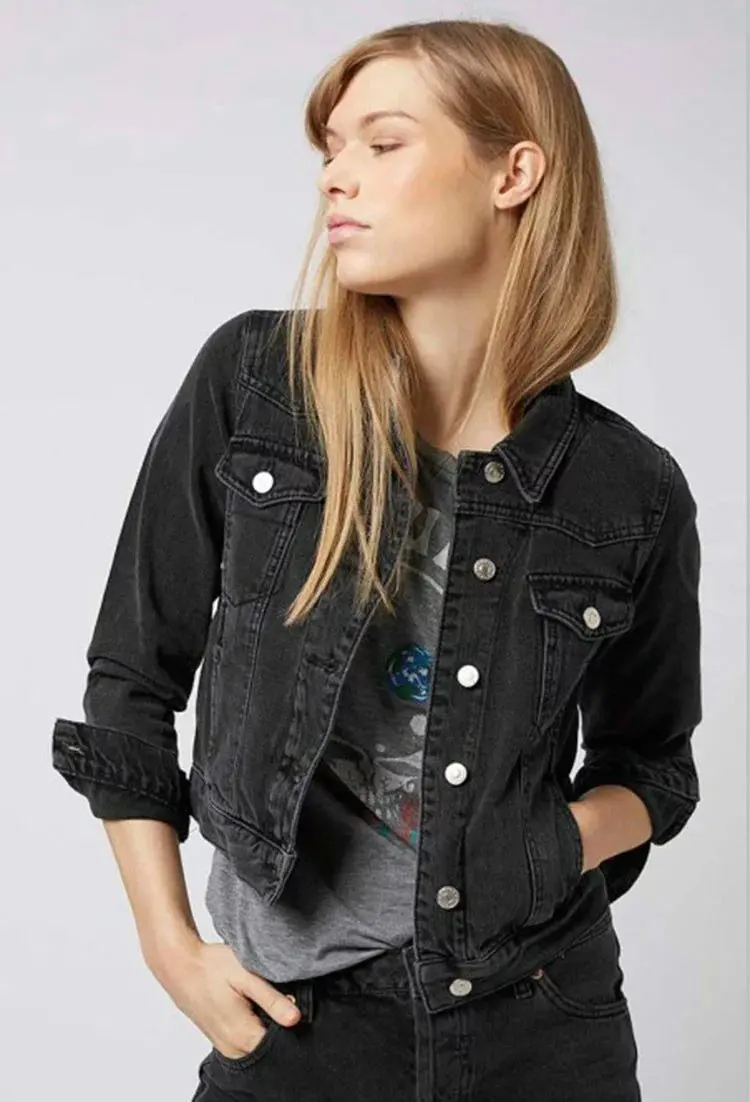 

Europe And America TP Street Snap Cotton Washing Retro with Holes Denim Jacket Long Sleeve Spring And Autumn Coat