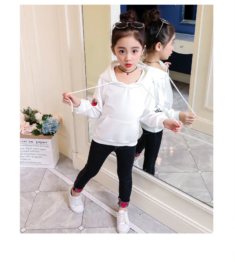 New Style Korean-style Child Jeans Girls Autumn Clothing Children Heart Embroidered Pants Large Childrenswear a-Piece