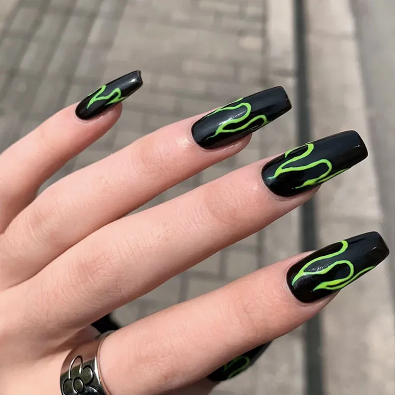 24pcs/Set Punk False Nails Square Black Fire Pattern Full Artificial Nail Decoration Art Tips with Glue Faux Coffin Fake | Красота и