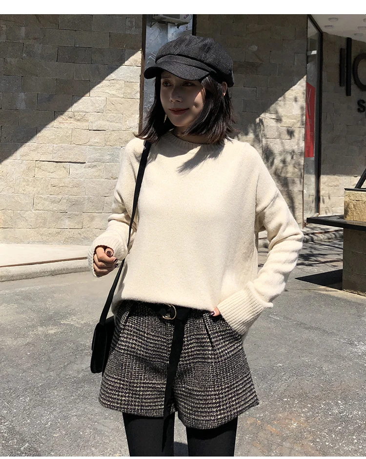 New Autumn Winter Wool High Waisted Shorts for Women Korean Plaid Wide Leg Shorts Femme Casual Loose Boots Womens Shorts
