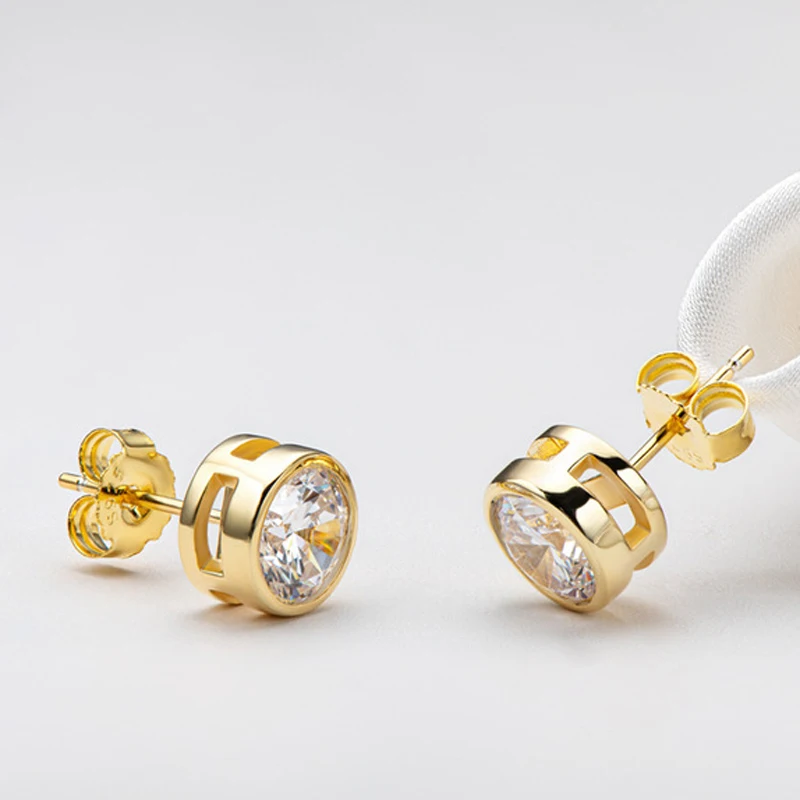 UMQ Real 0.5 Carat Moissanite Stud Earrings For Women Top Quality 100% 925 Sterling Silver Sparkling Engagement Party Jewelry