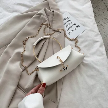 

Personality handbag fashion popular shoulder messenger bag female 2020 summer new bag female texture chain lock