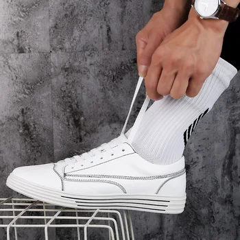 

New White Black Flats Shoes Fashion Male Casual Sneakers Street Pu Leather Men Shoes Brand Man Footwear Size 37-45 Sneaker %7082