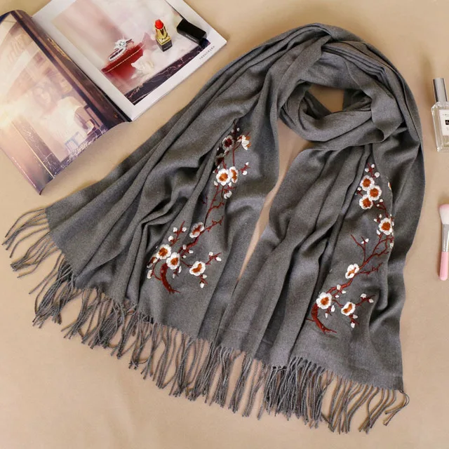 Women Solid both ends Embroider Shawls Autumn Winter New Ladys Pashmina Cashmere Thickening Edging Long Scarf Warp Gift - Цвет: gray