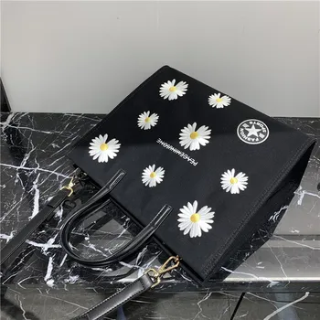

G-DRAGON Tide Brand Designer Women Canvas Tote Bags Daisy Embroidery Pattern Handbags High Quality Large Capacity Shoulder Bags