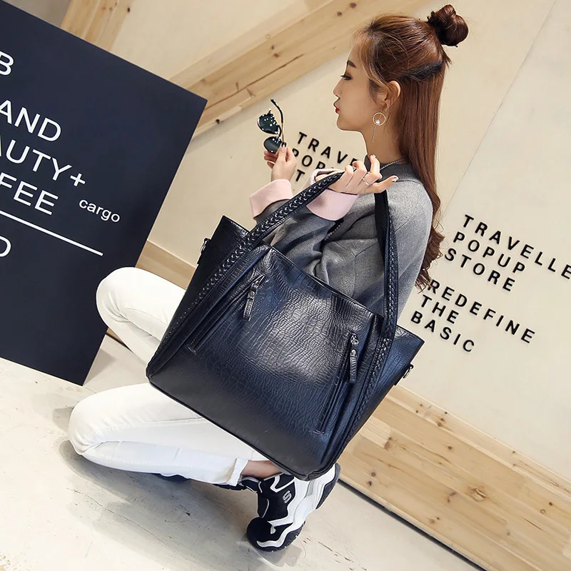 

Bag Europe And America Fashion Crocodile Pattern Large Bag Double Zipper Shopping Fashion Bag Triple Use Hand Single-shoulder Ba
