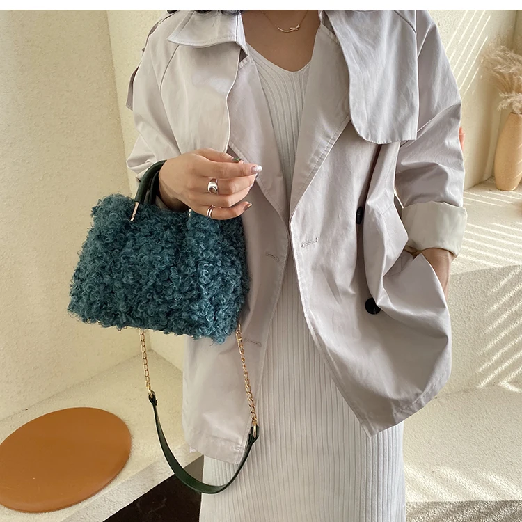 Элегантные женские сумки-тоут, Зимняя мода, новые высококачественные Мягкие плюшевые женские дизайнерские сумки-мессенджеры на плечо с цепочкой ручной работы