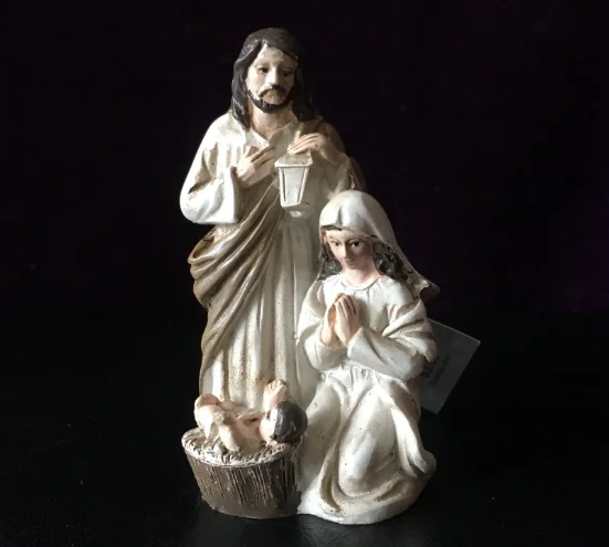 Высококачественный бутик святого Иосифа маленького Иисуса Святого семьи три скульптуры, как домашнее автомобильное подвесное украшение для защиты мира