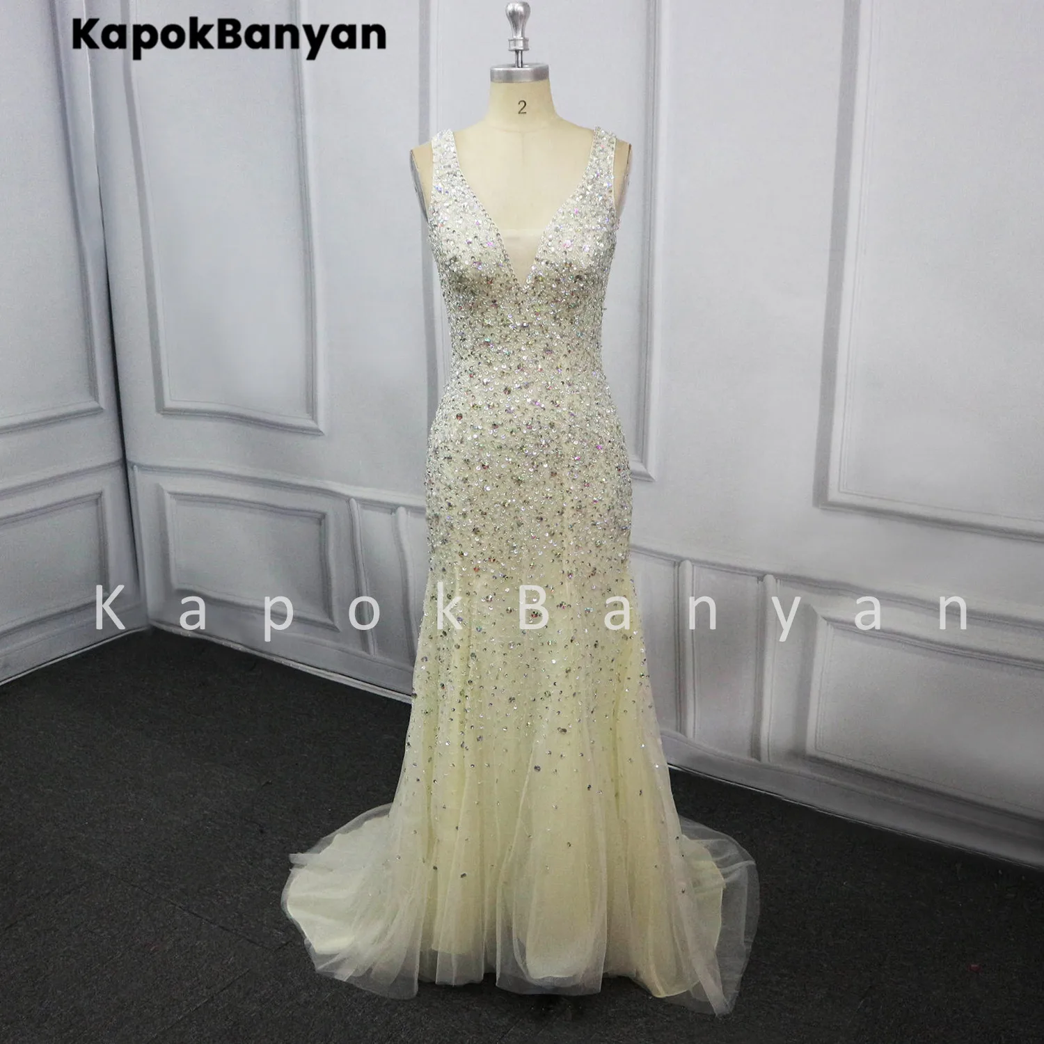 

Shiny Rhinestones Beads V-neck Sleeveless Button Zipper back Tulle Mermaid Long Evening Dress