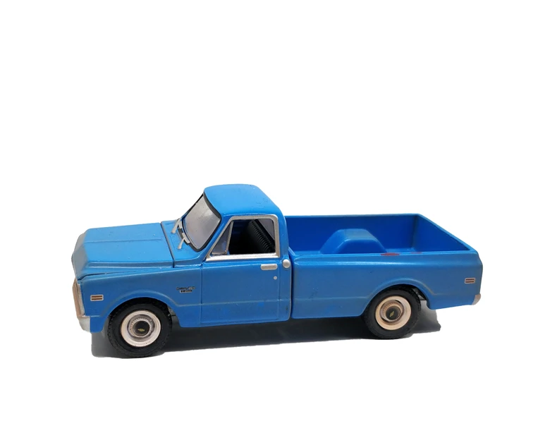 Зеленый светильник 1: 64 Chevrolet C-10 пикап 1971 бутик сплава автомобиля игрушки для детей Детские игрушки модель оптом