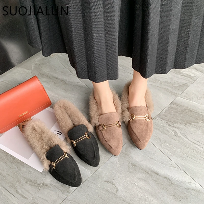 SUOJIALUN/женская зимняя обувь на плоской подошве; теплые меховые Лоферы без застежки; модная женская обувь на плоской подошве с острым носком и металлической пряжкой