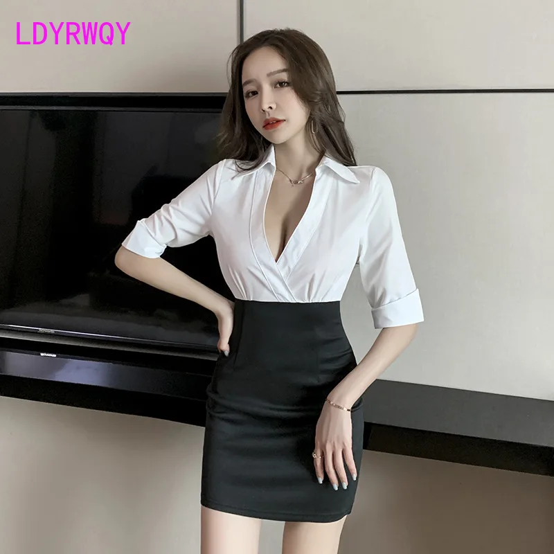 

LDYRWQY 2021 new sexy deep v low-cut stitching dress black and white contrast color bag hip night scene