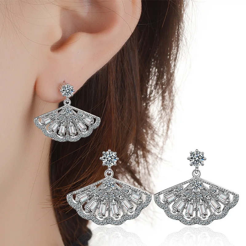 

Fan Shaped Simulated Stud Earrings for Women's Party Gifts Silver Needle Cubic Zircon Luxury Stud Earrings 2021 New Jewelry