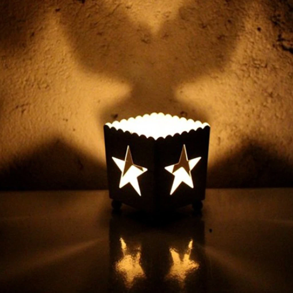 European Christmas Decor Metal Hollowed Lantern Iron Candle Holder Tea Light Candlestick Lantern Home Festival Decoration Gifts