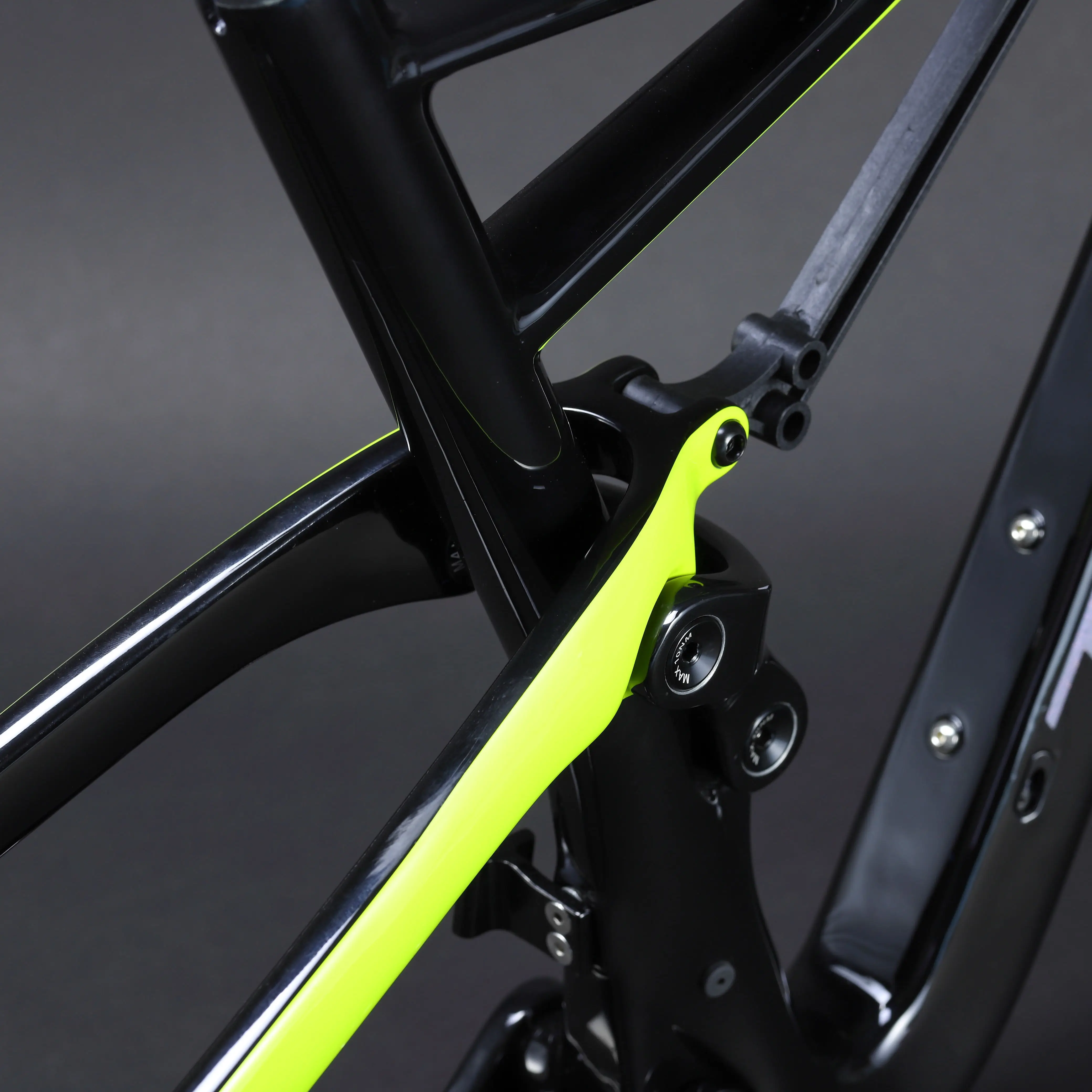 Best 2019 Carbon Suspension MTB Bike Frame 29er cuadro carbono carreteratMountain quadro carbono Bicycle Suspension frame 148*12mm 1 Best 2019 Carbon Suspension MTB Bike Frame 29er cuadro carbono carreteratMountain quadro carbono Bicycle Suspension frame 148*12mm 1