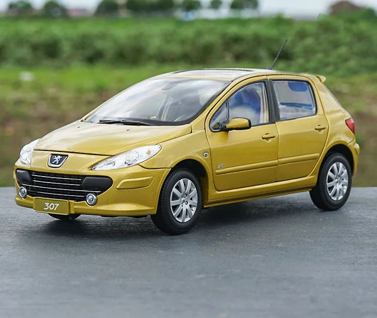 1:18 peugeot 307 красный хэтчбек литая модель автомобиля игрушки для коллекции рождественских подарков - Цвет: Цвет: желтый