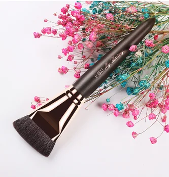 

1 piece Goat hair cream contour Makeup brushes Bronzer Foundation Make up brush sculpting exquisite beauty tools My destiny 024