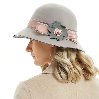 

Women Cloche Hats Wool Fedoras Hats for Women Fashion Soft Leaves Fur Bobbles Warm Bucket Hat Lady Church Dress Wedding Hat M87