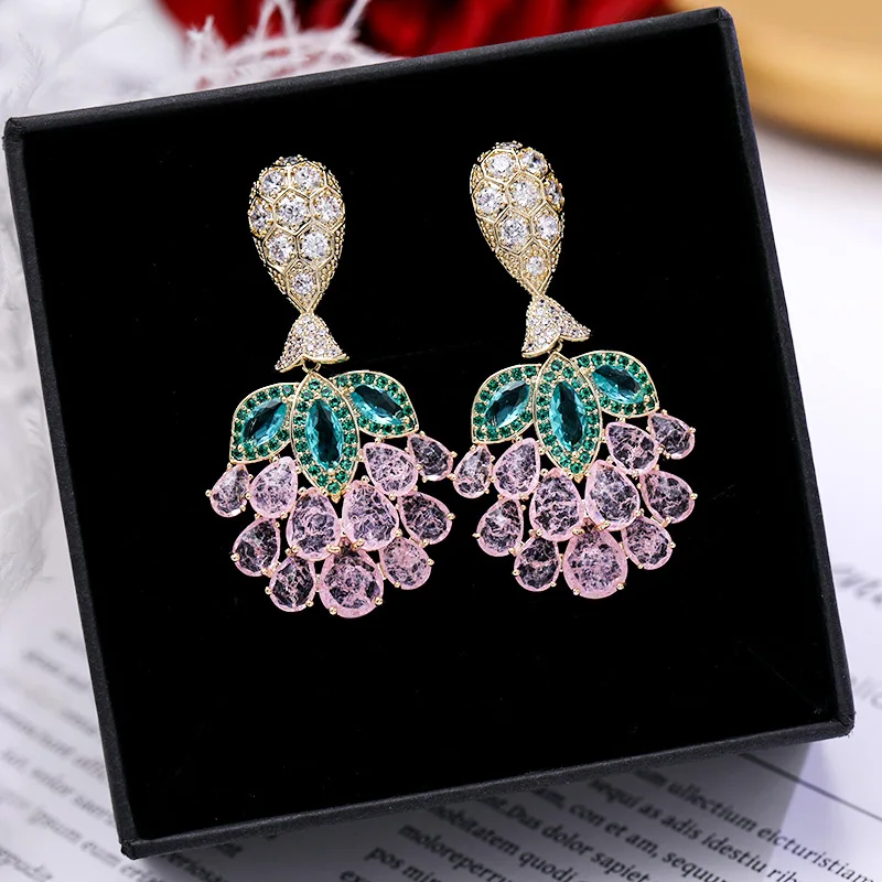 

Temperament Sweet Bunch of Grapes Earrings Shining Cubic Zirconia Fruit Pendant Earring Design Fashion Wedding Jewelry For Women