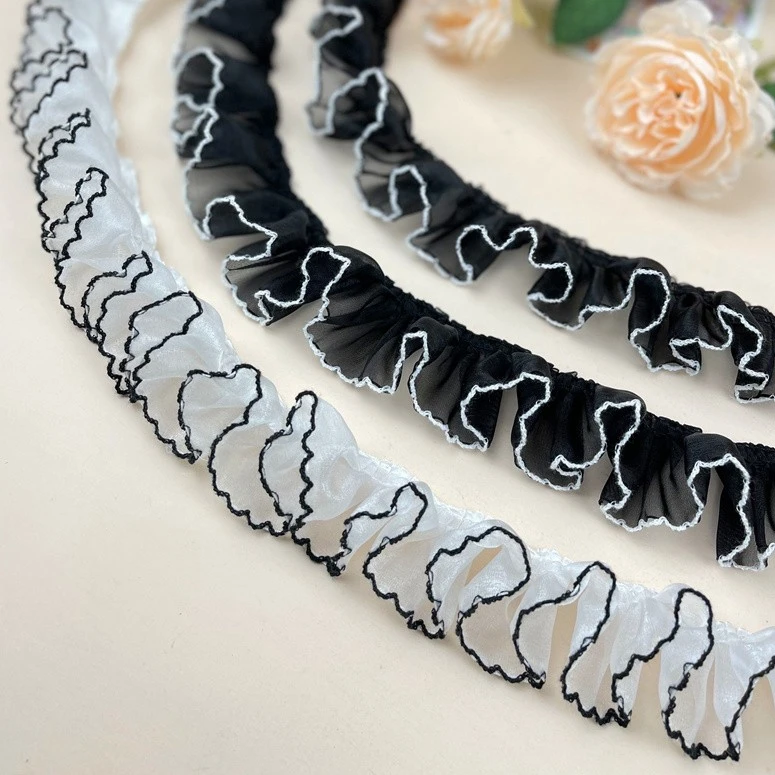 

4cm wide, retro black and white lace transparent pleated yarn with wavy edges, lace material accessories