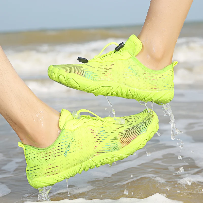 INTERESTPRINT Mens Water Sports Shoes Yellow Lemons Outdoor Beach Swimming Aqua Socks