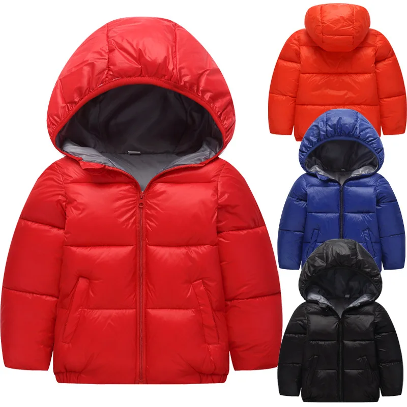Теплое ветрозащитное пальто с хлопковой подкладкой для детей; короткая стильная пуховая хлопковая одежда с капюшоном; однотонная зимняя одежда для мальчиков