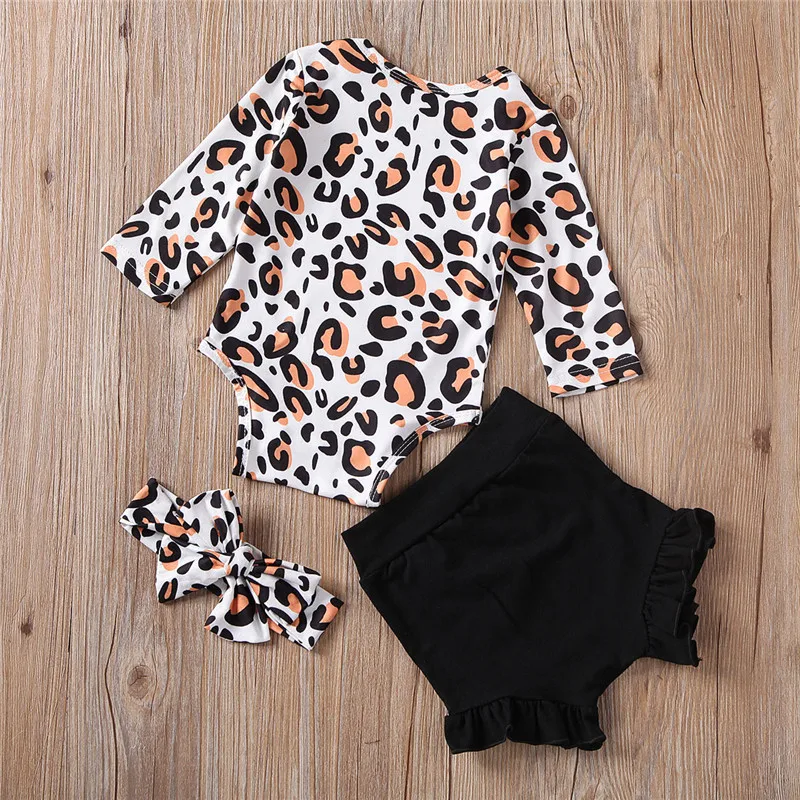 Одежда для новорожденных девочек 0-24 месяцев, 3 предмета, боди с леопардовым принтом для маленьких девочек, черные короткие штаны, повязка на голову, одежда для маленьких девочек