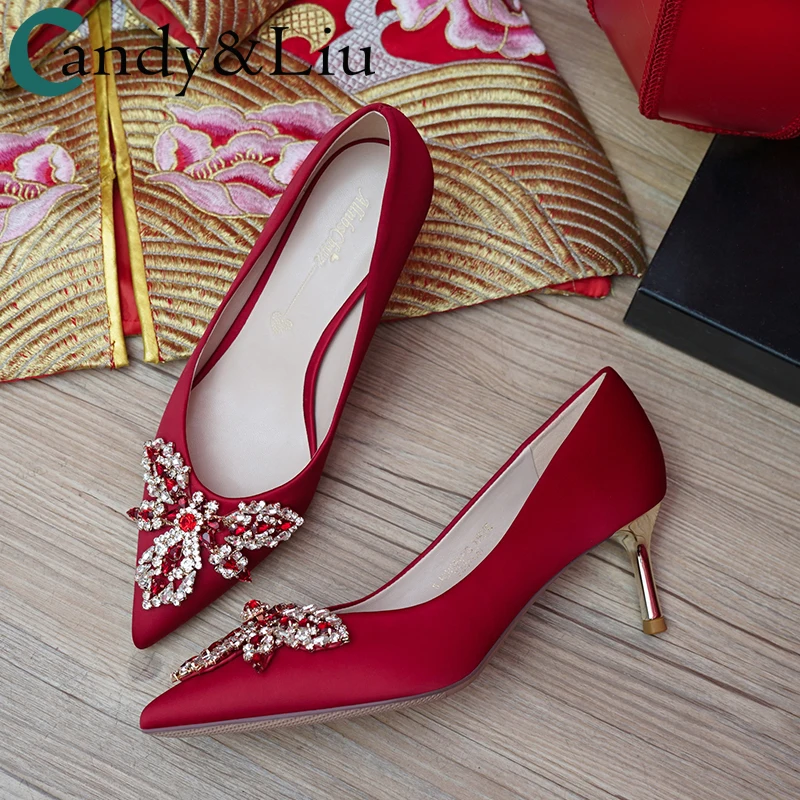 Zapatos de boda para niños, tacones de mariposa dorados con piedras de  cristal rojo, Punta puntiaguda, bonitos, clásicos - AliExpress Calzado
