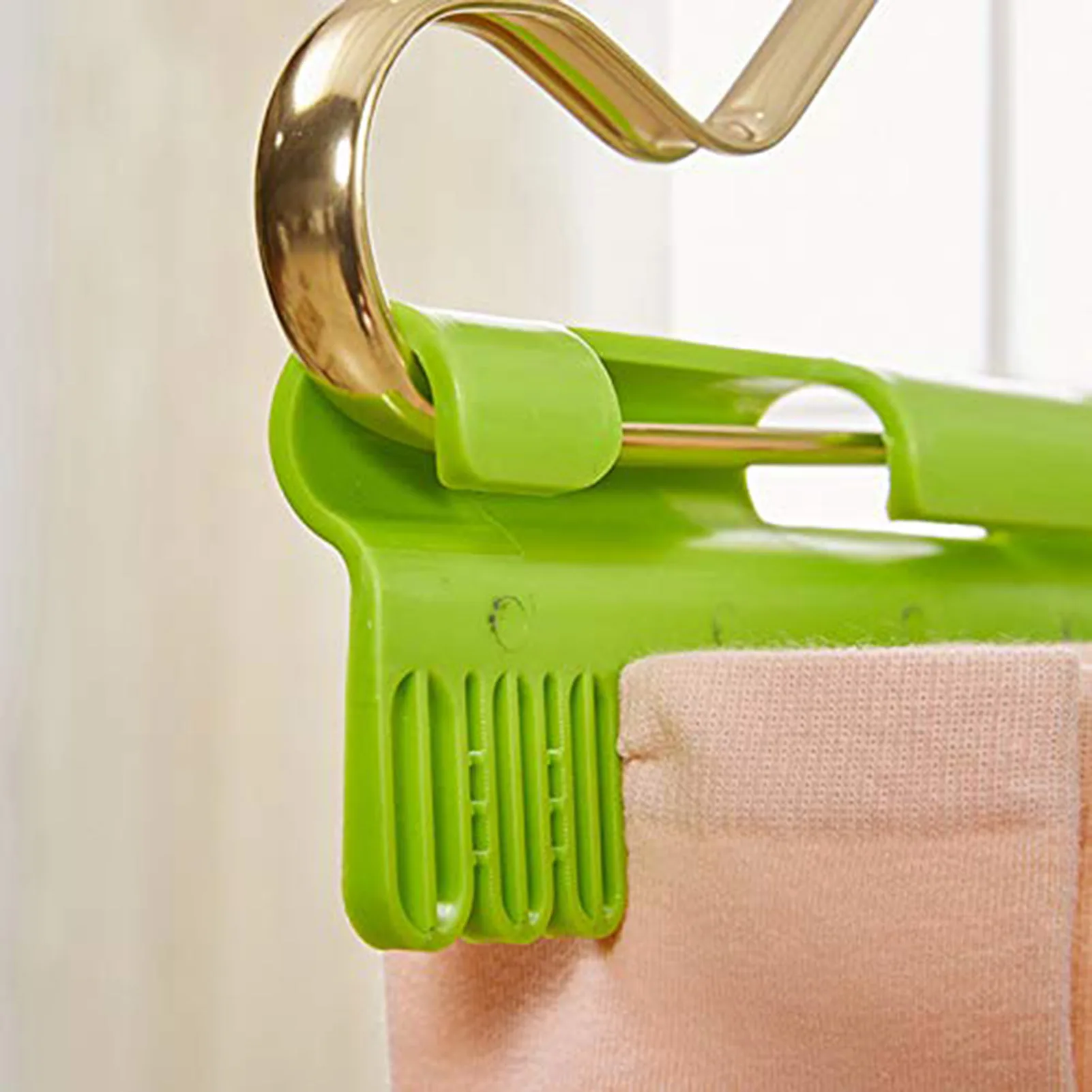 Multiple Purpose Non-slip Clothes Hanger Sock Underwear Bra Towel Hanger Clip Peg Household Plastic Windproof Drying Rack 4