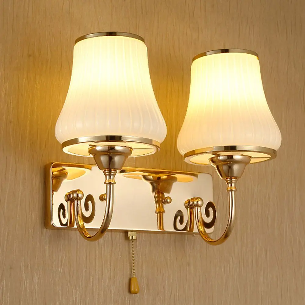 Современные Настенные светильники для спальни с белыми полосками из стекла и золотым основанием, настенные светильники для коридора, зеркальные настенные бра - Цвет абажура: 2 Heads Switch