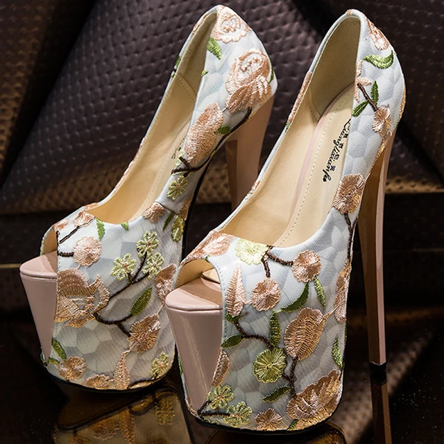 Women Pumps Fashion L''v'ss Shoes Women Wedding Shoes - China