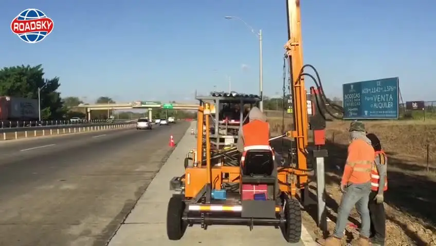 US $15.000.00 Mini Hydraulic Photovoltaic Post Driver