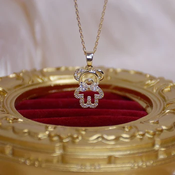 

Korean version of the delicate flash bear cute temperament inlaid zircon flash short clavicle chain temperament necklace