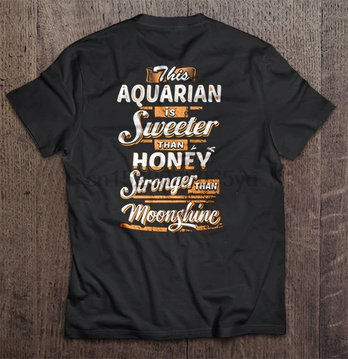 Футболка для мужчин и женщин эта акваряня слаще чем мед сильнее Moonshine | Мужская