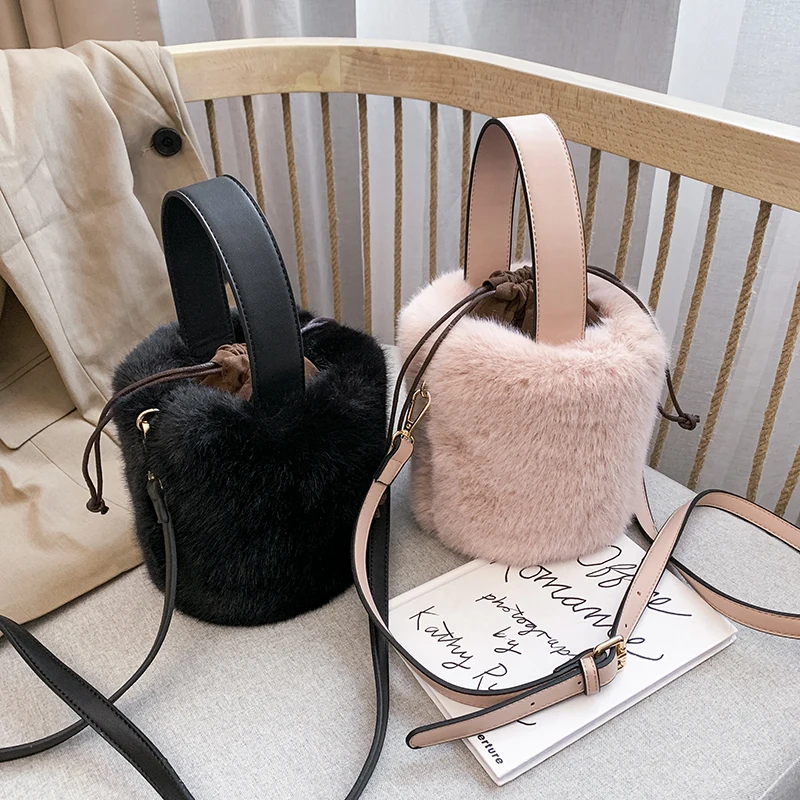 Luxury Ladies Bag Winter Crossbody Fashion Designer Bags Famous Brand Women Bags High Quality Plush Women's Bag Rounded Handles