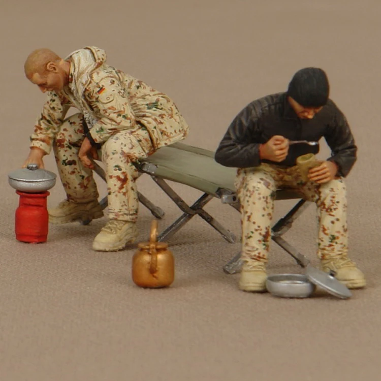 Модель 1/35 года из смолы фигурка солдатика ГК Бундесвера в лагере военная тема для