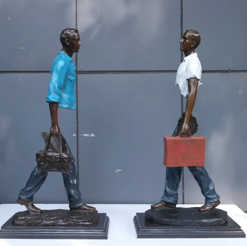 Abstract Modern Art European Bronze Man Statues sculpture traveler Hotel ornaments Home Furnishing Decor