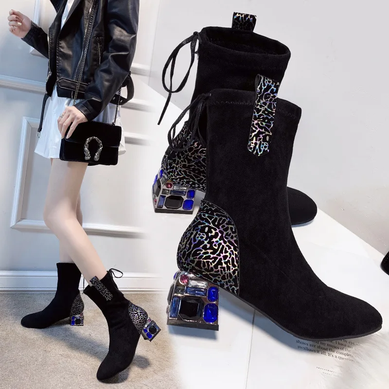 

2019 Autumn New Style Fashion Printed Suede Fashion Boots Short Boots